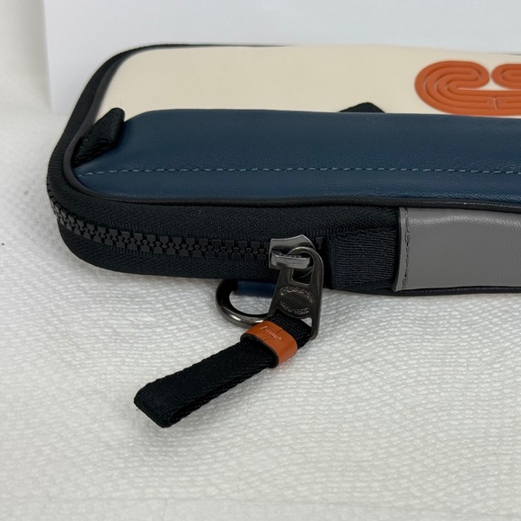 Genuine Men's COACH North South ColorBlock Leather Belt Bag Pouch Wallet - Picture 14 of 14